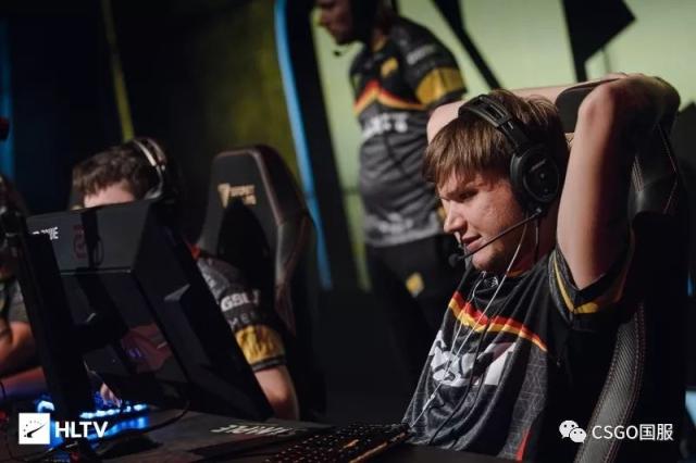 在韩国媒体近日放出的Ruler选手的夺冠采访中，Ruler选手对EDG的下路Leave选手和GEN的下路Peyz选手进行了称赞