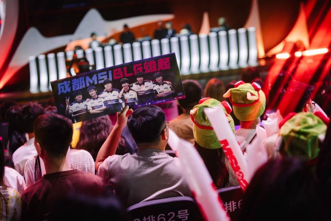 Astralis教练：复仇很痛快，队伍依赖device的发挥