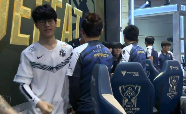 Fnatic 成为2025年全球总决赛首支被淘汰的队伍